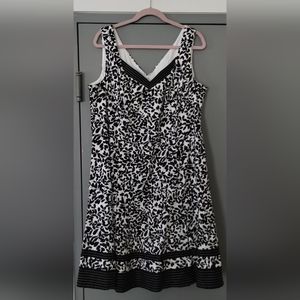 Jones Studio Black and White Dress Size 18W